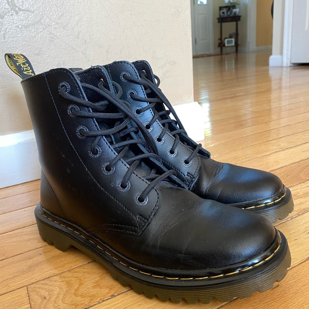 Dr. martens boots size 8